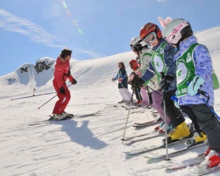  上阿尔卑斯省儿童滑雪课程